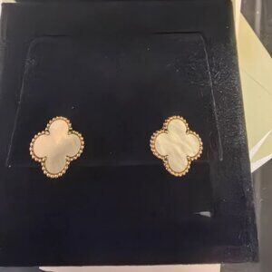 Van Cleef & Arpels Fashion Earrings